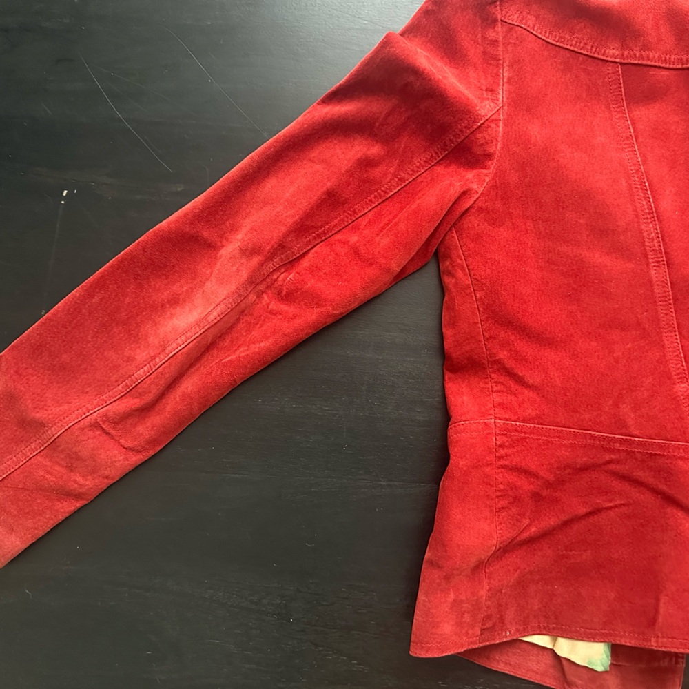 Elegant Red Suede Women's Blazer - Picture 7 of 11